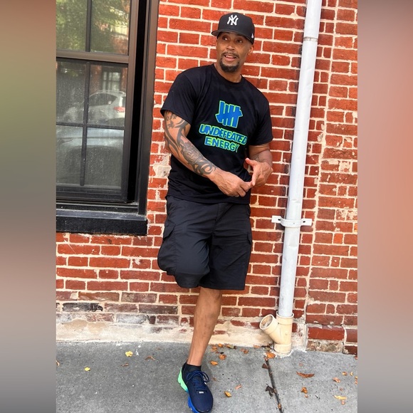 Undefeated Energy logo tee - Picture 3 of 3